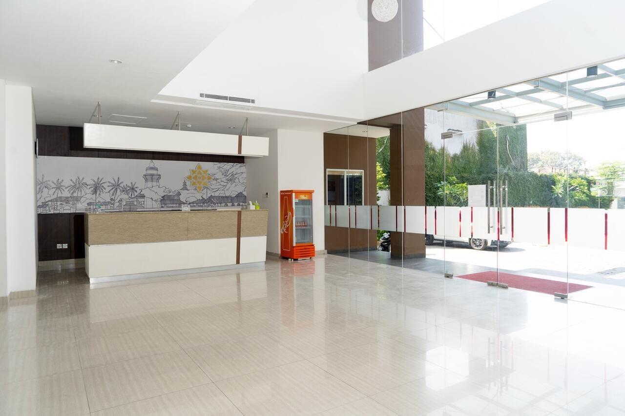 Lynn Hotel Serang Εξωτερικό φωτογραφία