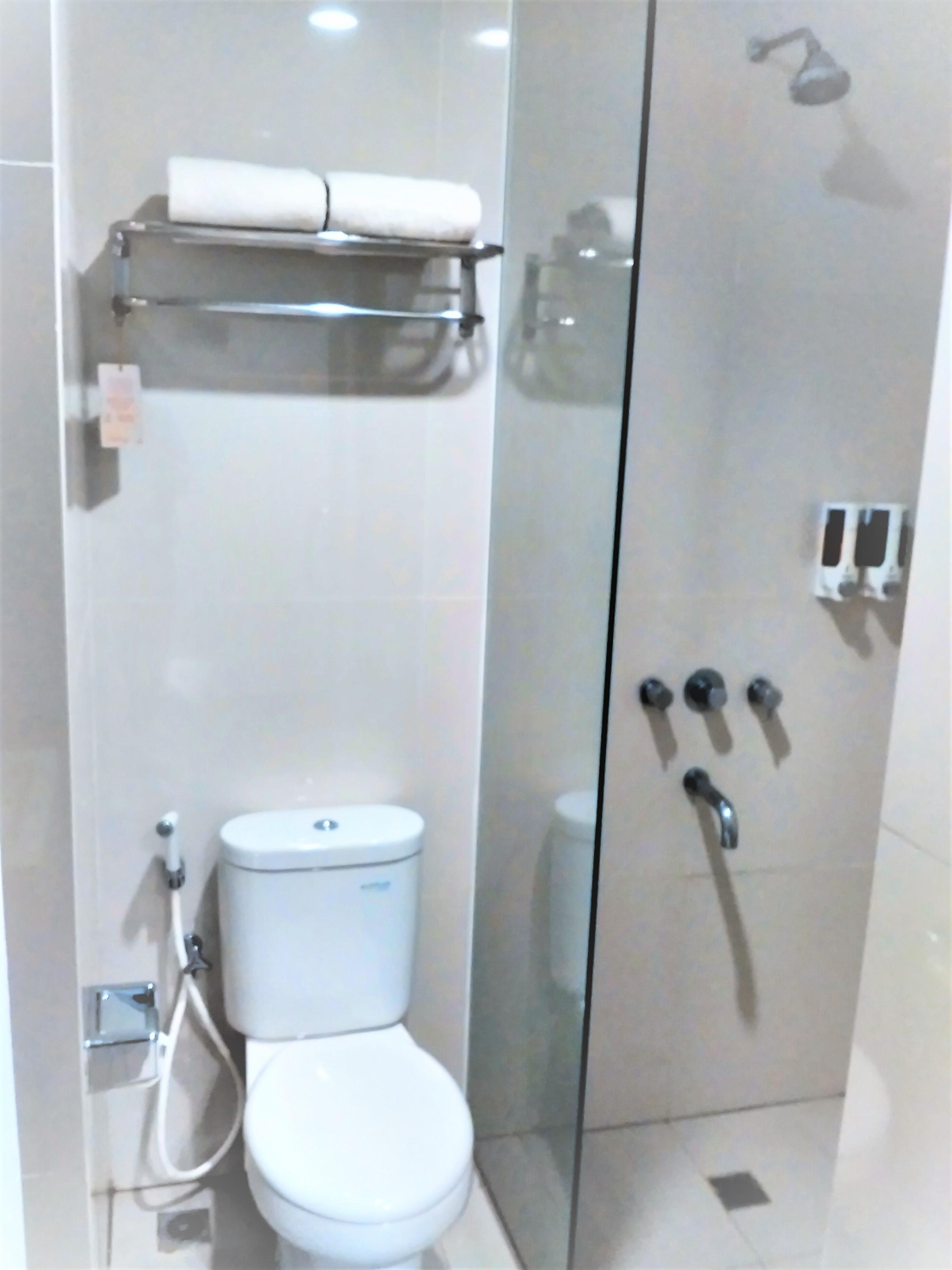 Lynn Hotel Serang Εξωτερικό φωτογραφία