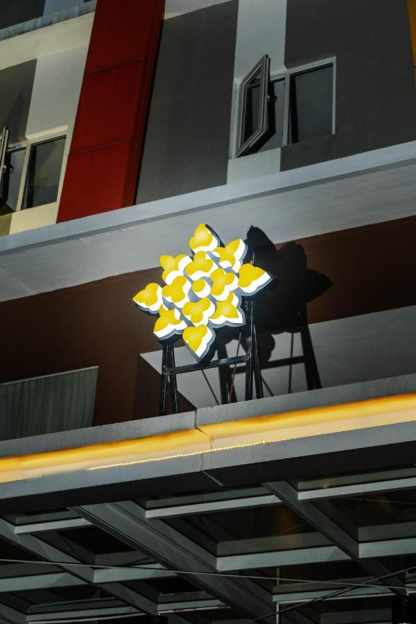 Lynn Hotel Serang Εξωτερικό φωτογραφία